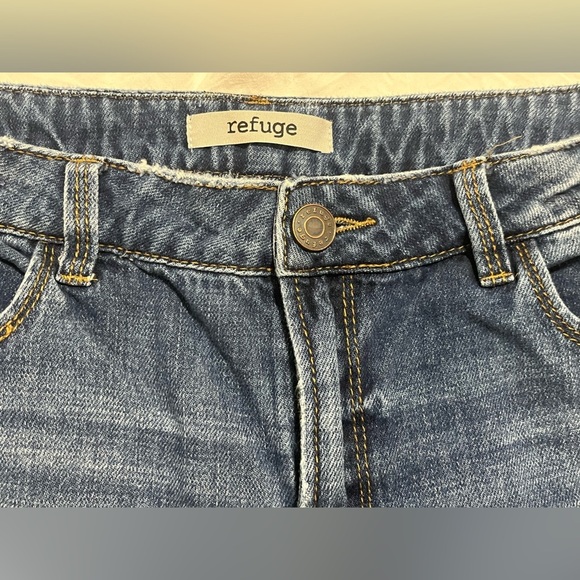 Refuge Women's Distressed Blue Jeans Size 10 - Picture 10 of 16